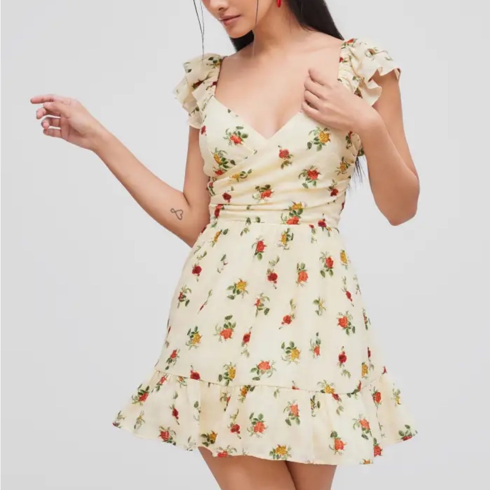 CIDER | Cream Romantic Floral Print Sweetheart Neckline Ruffle Dress